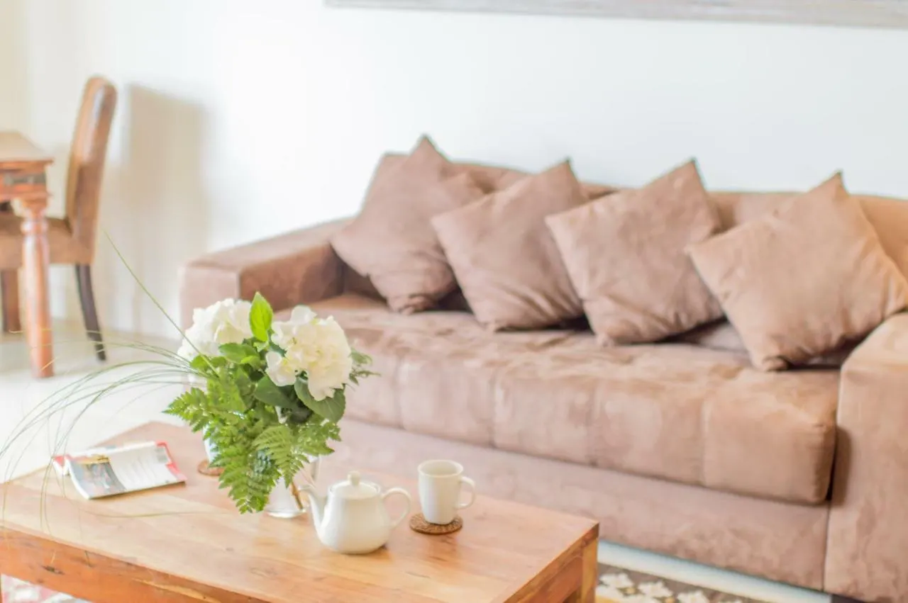 Sunlight Properties - Kahlua - Cannes - Sea front Apartment
