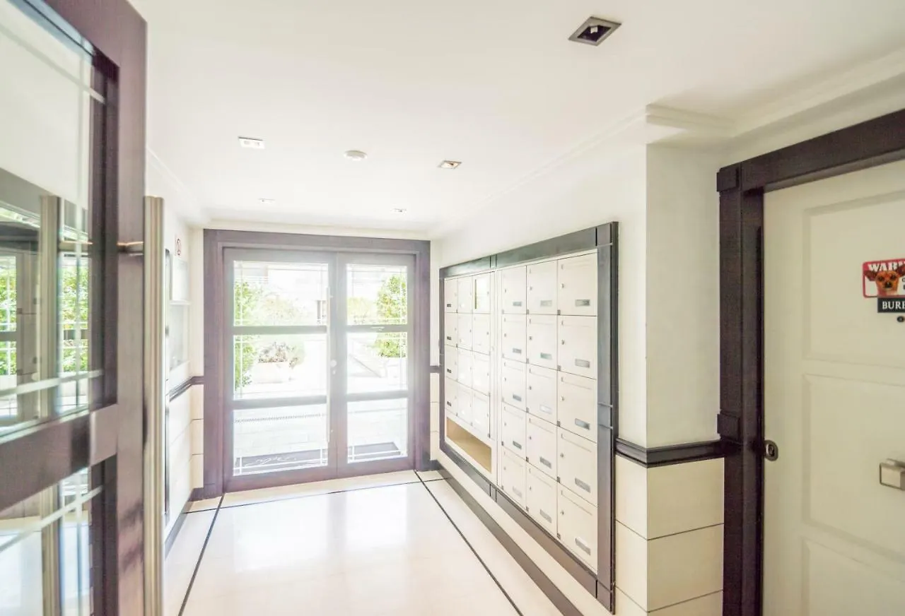 Sunlight Properties - Kahlua - Cannes - Sea front Apartment